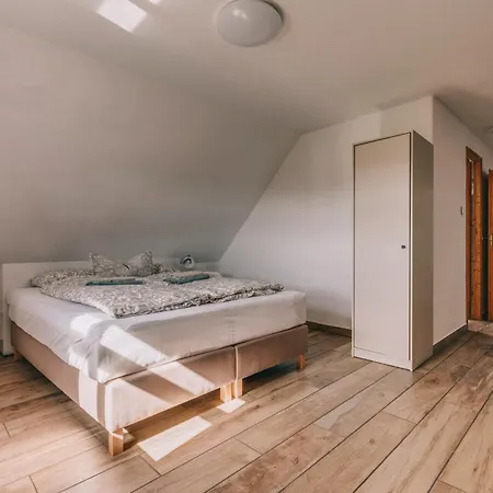 Дом отдыха Zsalya Preshaz *