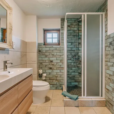 Дом отдыха Zsalya Preshaz *